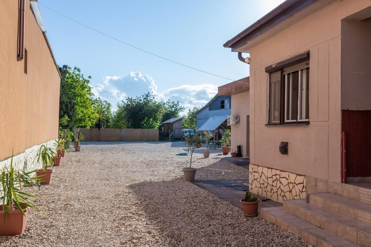 شقة Ivanhoe Apartman Nyírbátor المظهر الخارجي الصورة