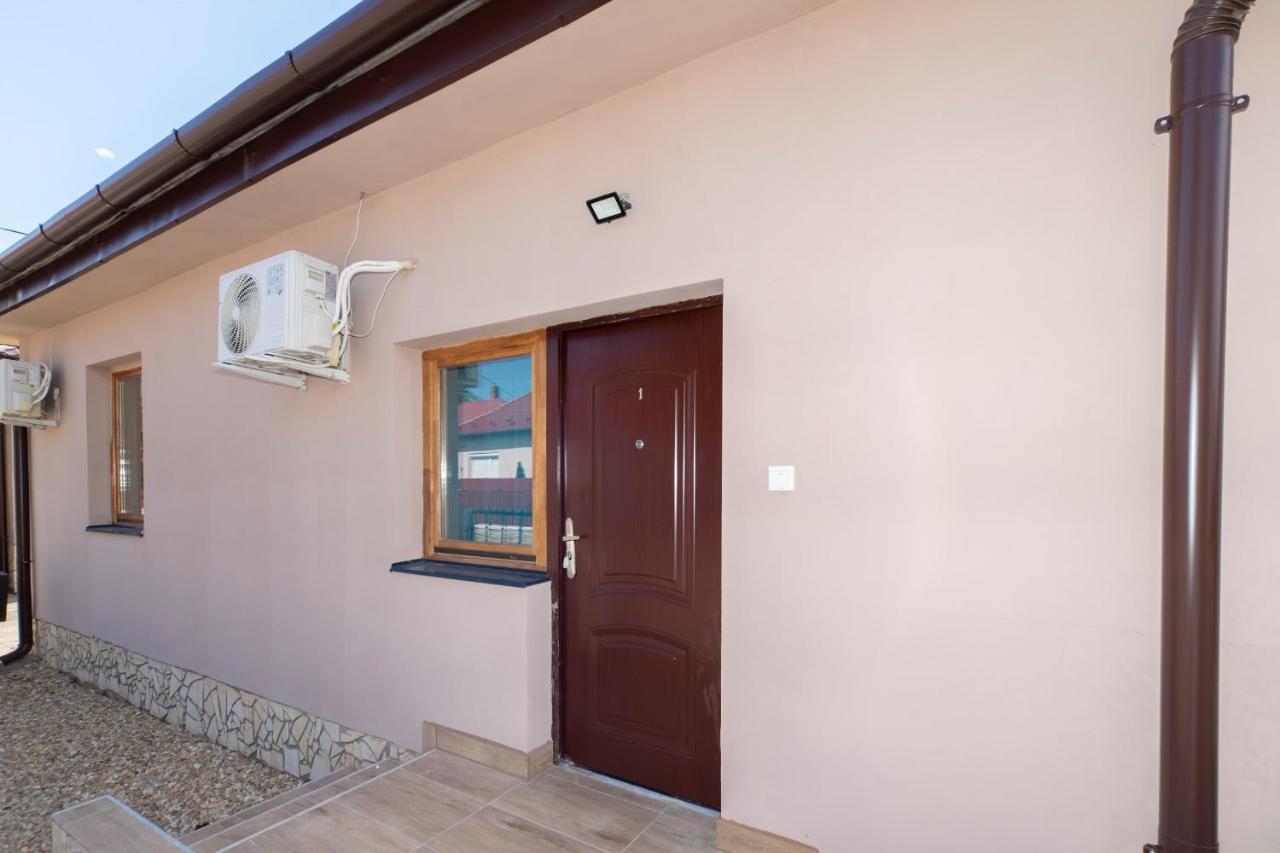 شقة Ivanhoe Apartman Nyírbátor المظهر الخارجي الصورة