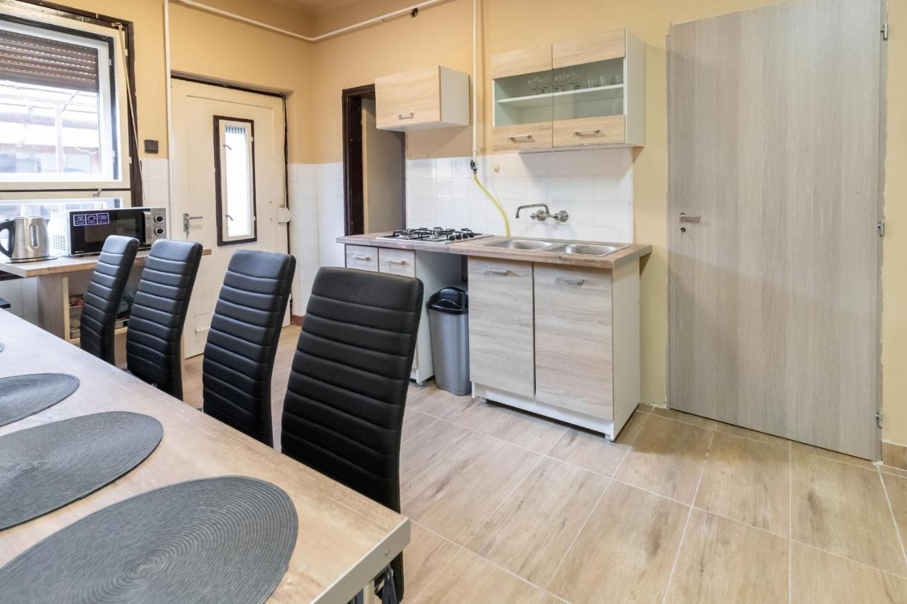 شقة Ivanhoe Apartman Nyírbátor المظهر الخارجي الصورة